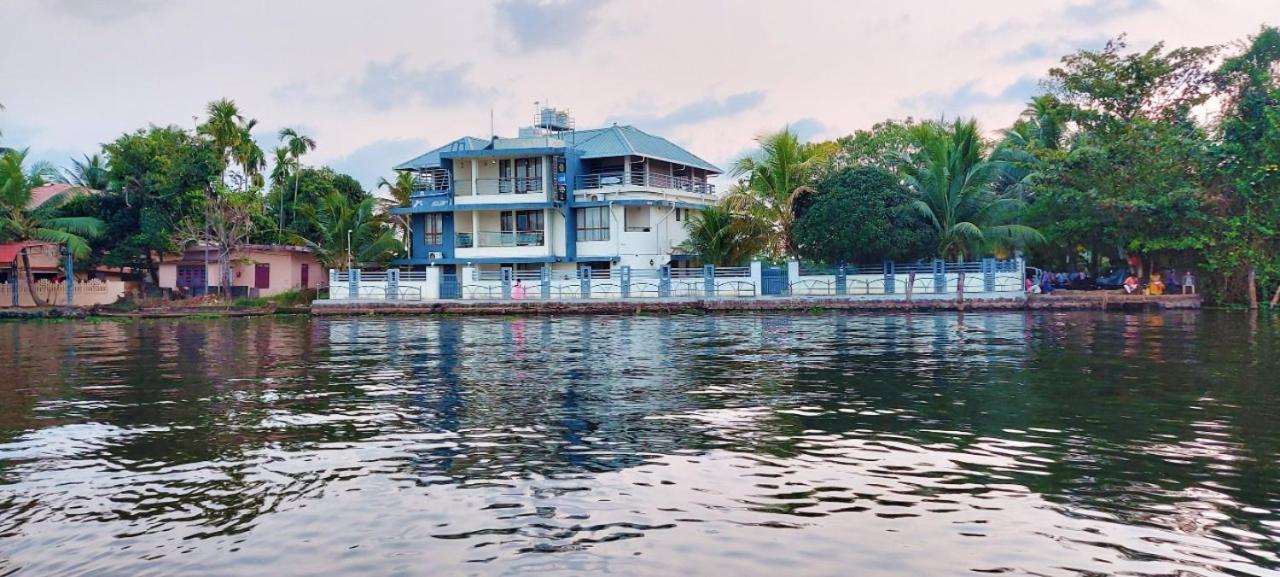 Captains Cabin Backwater Resort Alappuzha Bagian luar foto