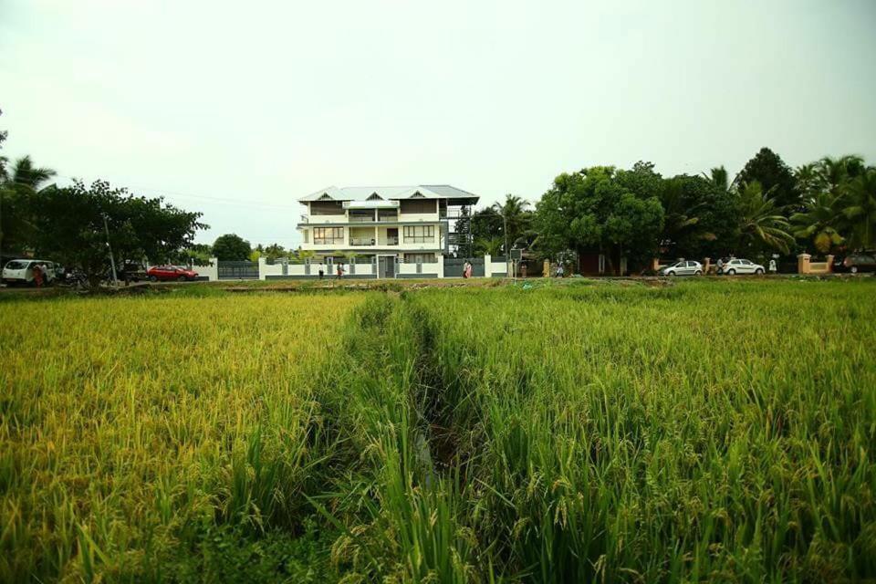 Captains Cabin Backwater Resort Alappuzha Bagian luar foto